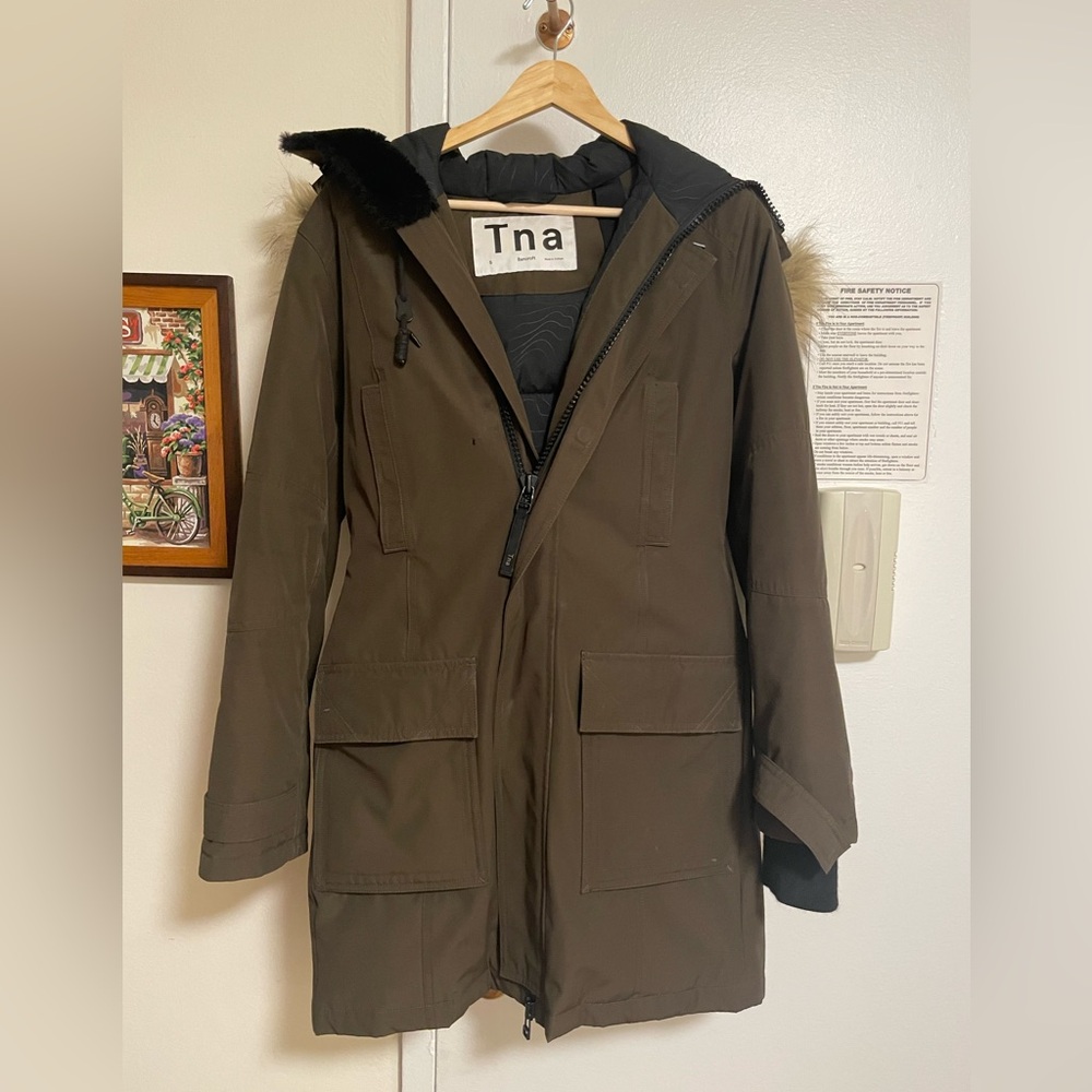 Aritzia Jacket size small with detachable fur hood